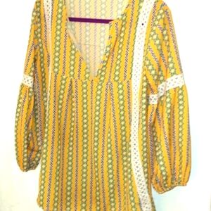 BOHO Yellow V neck lace trim blouse Top Sz M